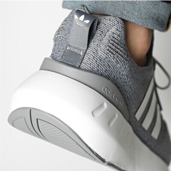 🆕 Adidas Men’s Swift Run 22 Athletic Running Shoes - Picture 3 of 12